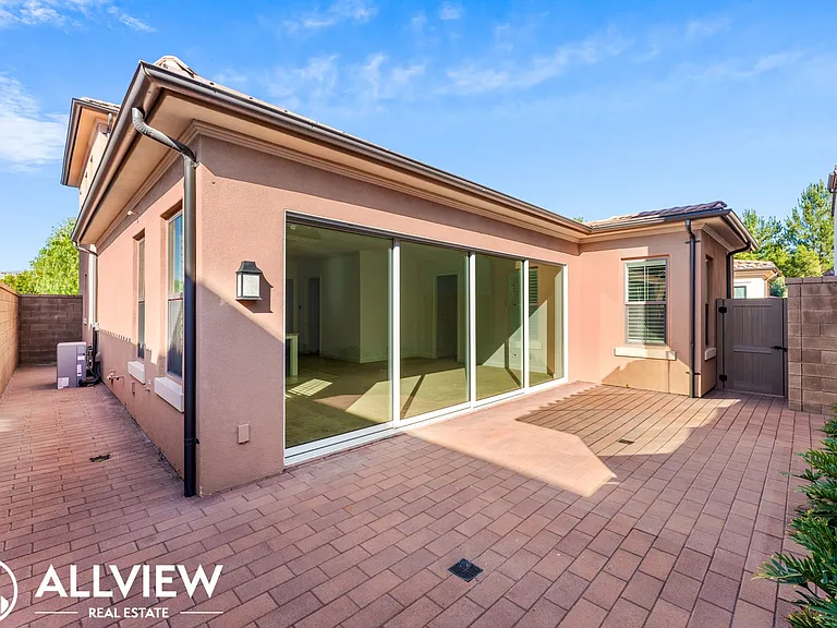56 Quentin — Photo 28