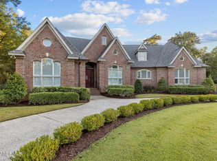 2703 Three Iron St, Morehead City, NC 28557