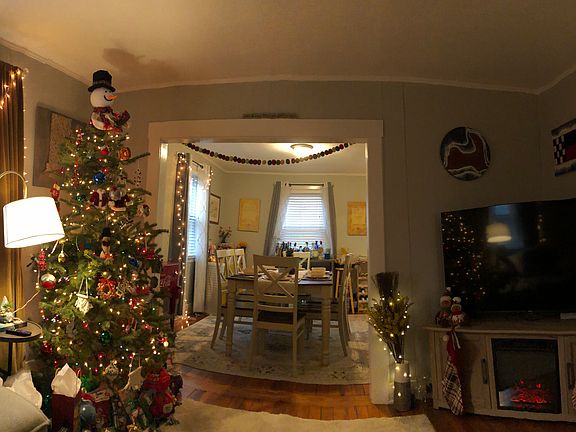 Larger Living room with plenty of room