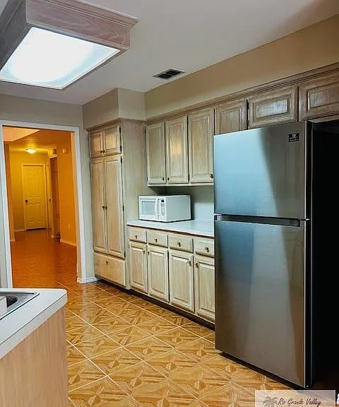 944 Alta Mesa Blvd — Photo 29
