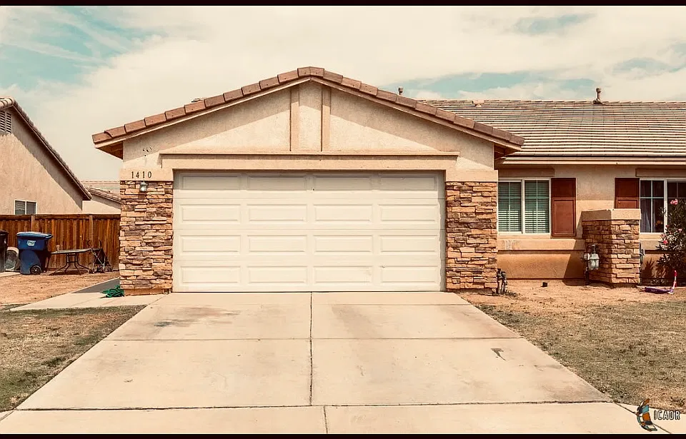 1410 Cabazon Ct