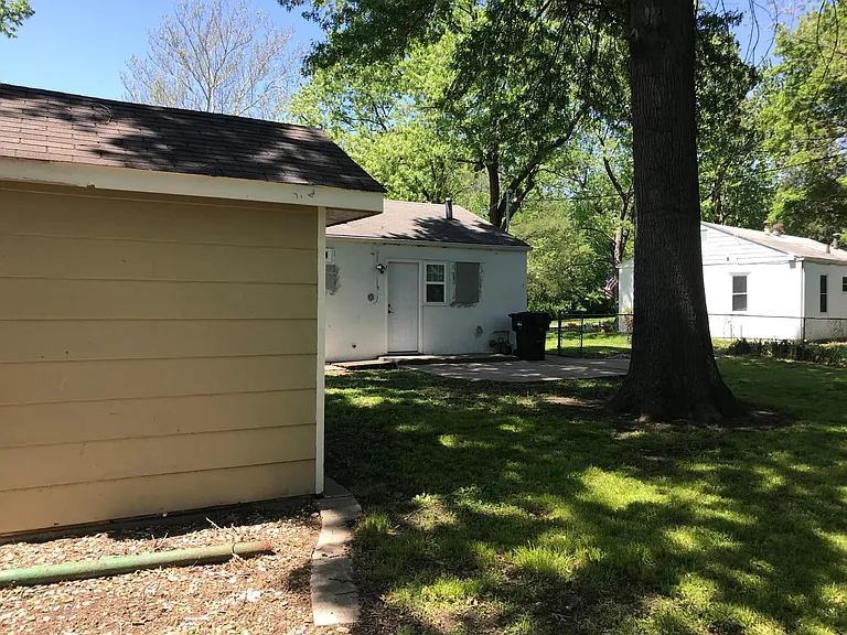 2332 SW Edgewater Ter — Photo 24
