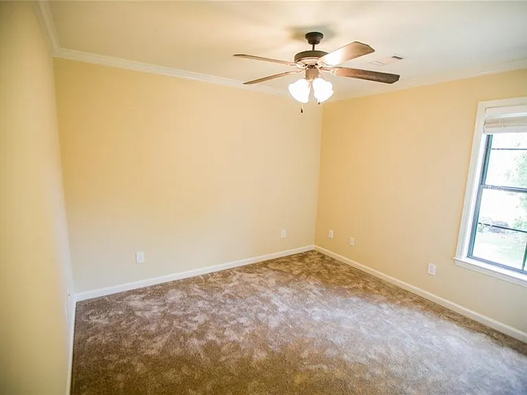 1951 Stephanie Ct — Photo 9