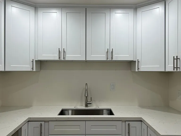 2020 Indiana St — Photo 6