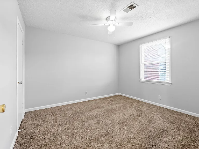 758 Bancroft Cir #C — Photo 10