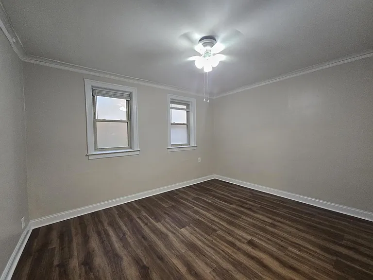 1961 W Foster Ave #G — Photo 5