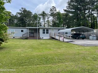 110 Croatan Dr, Newport, NC 28570