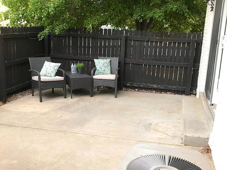 29 Evergreen St — Photo 5
