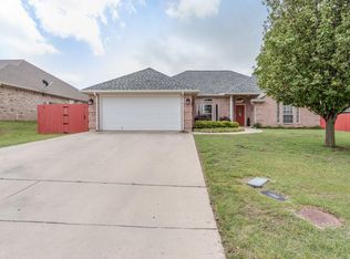 1417 Rodden Dr, Decatur, TX 76234