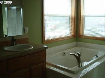 4th image of 9302 NE 52nd Ave
