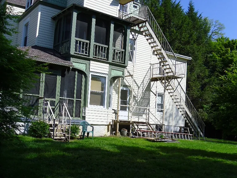 132 Linden Ave #5 — Photo 2