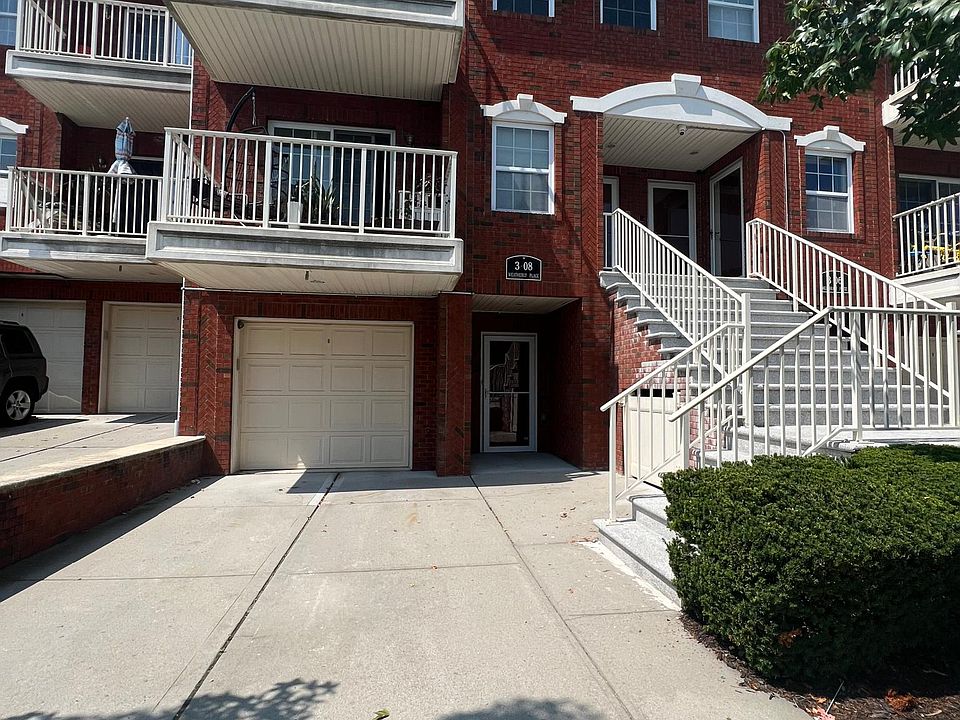1st image of 308 Weatherly Pl Floor 1