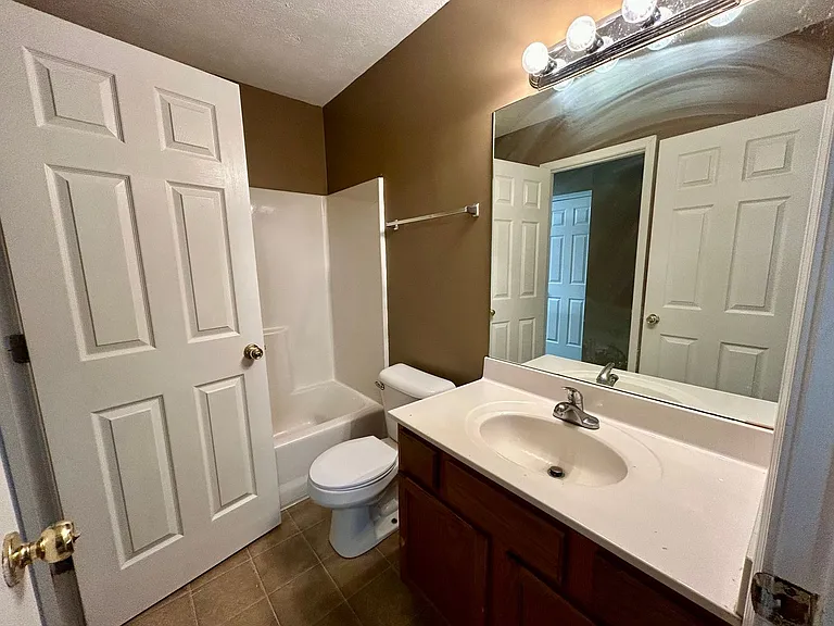 221 Simba Way — Photo 4