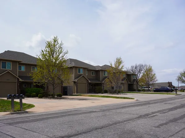 1568 S Goebel Cir, Wichita, KS 67207