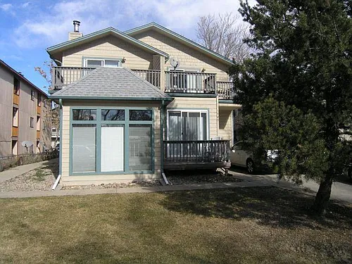 1945 Goss St #4 Photo 1
