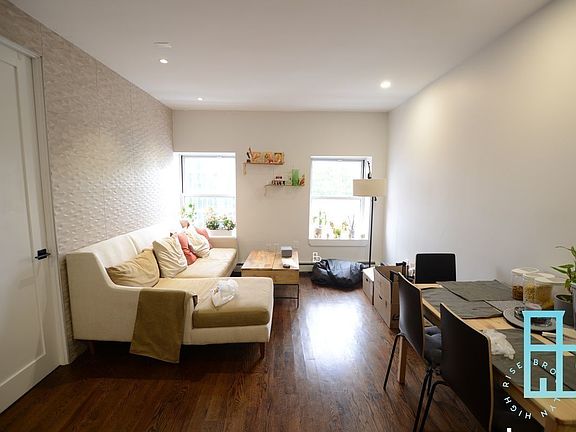 3rd image of 477 Lafayette Ave #T3