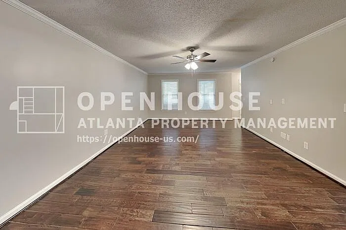 3 bed, 2.5 bath, 2668 sqft, $2,200 — Photo 4