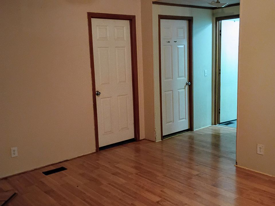 2nd image of 453 Deer Stand Dr