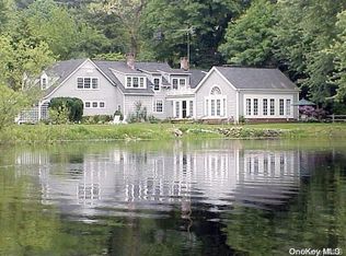 191 Cove Rd, Oyster Bay, NY 11771