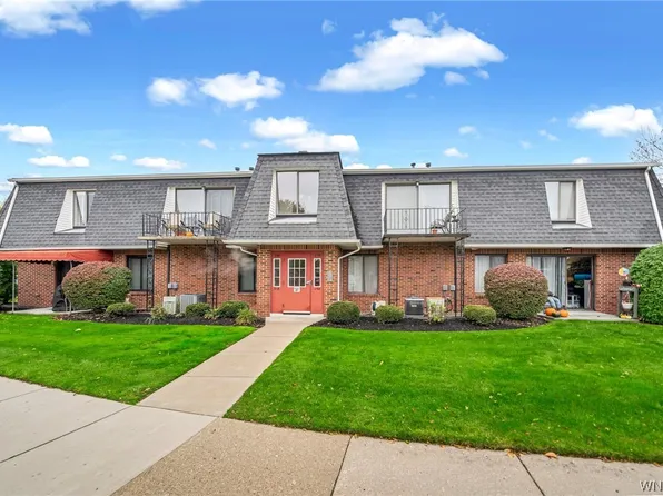 27B Foxberry Dr, Getzville, NY 14068