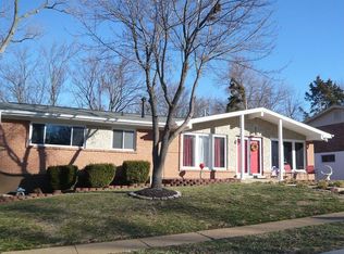 10935 Kingsmere Dr, Saint Louis, MO 63123