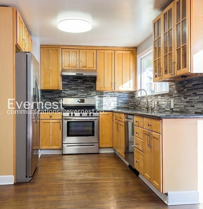 1st image of 4907 241st St SW