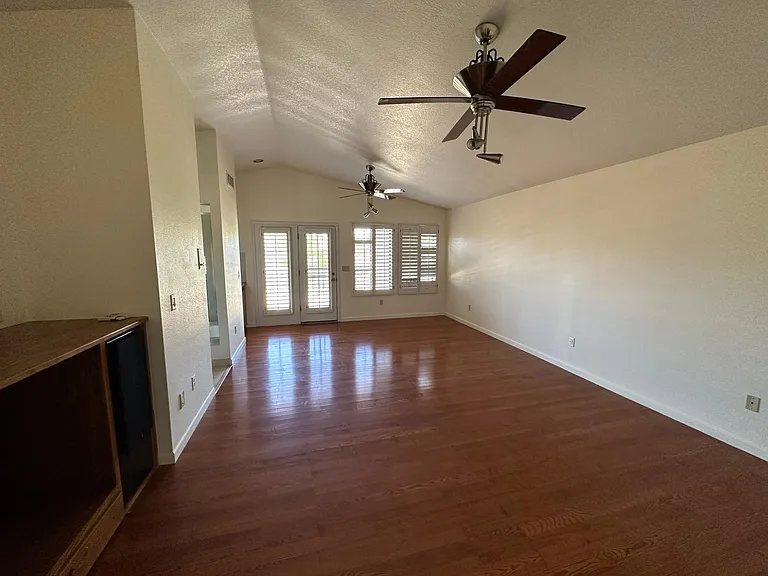 5726 W Ivanhoe St — Photo 18