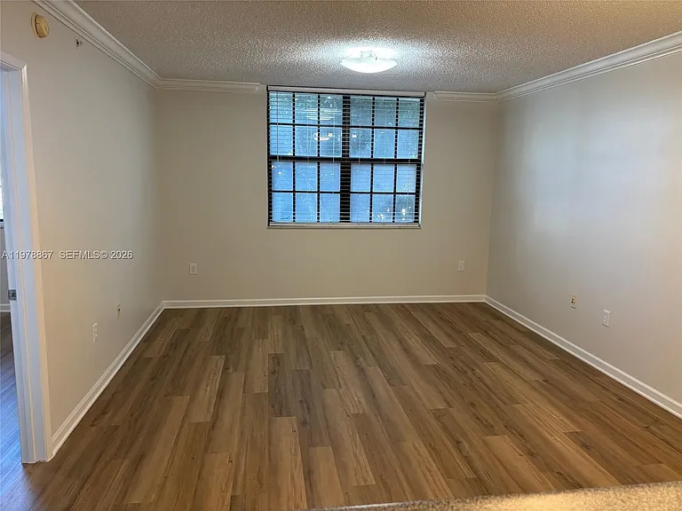 1919 Van Buren St #219A — Photo 8