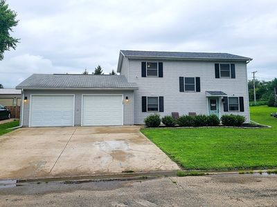 108 Hillside Dr, Polo, IL, 61064
