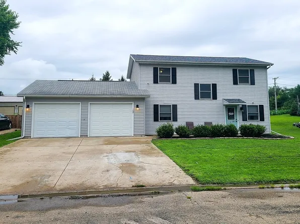 108 Hillside Dr, Polo, IL 61064
