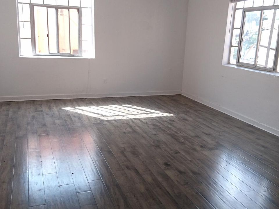 1st image of 449 University Ave APT 27