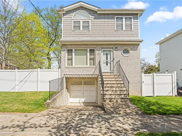 39 Wales Pl, Staten Island, NY 10310