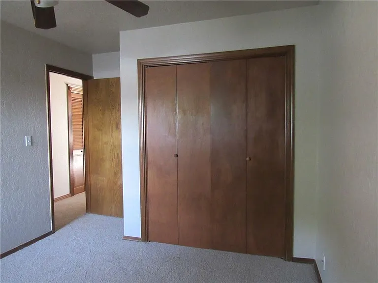 936 W Tesio Way — Photo 6