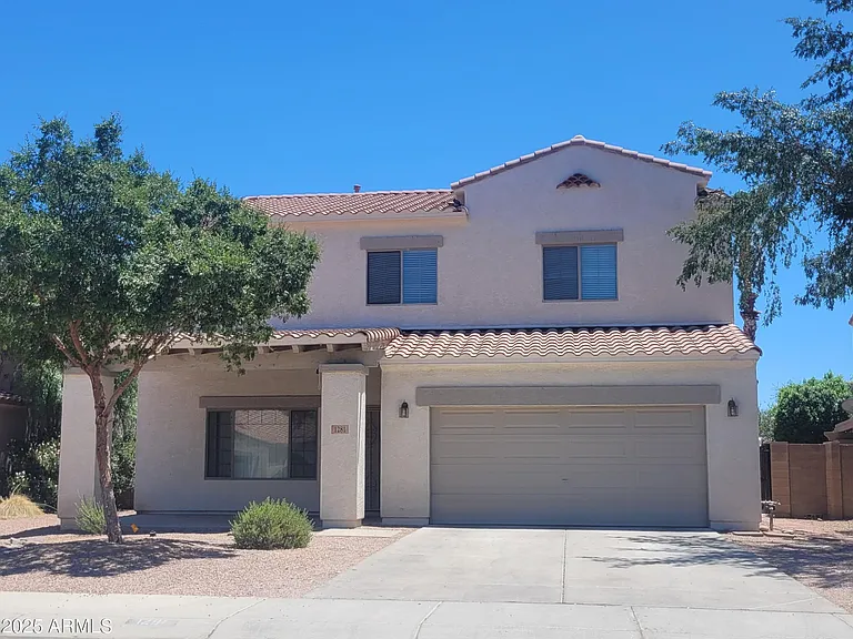 1281 E Hampton Ln — Photo 1