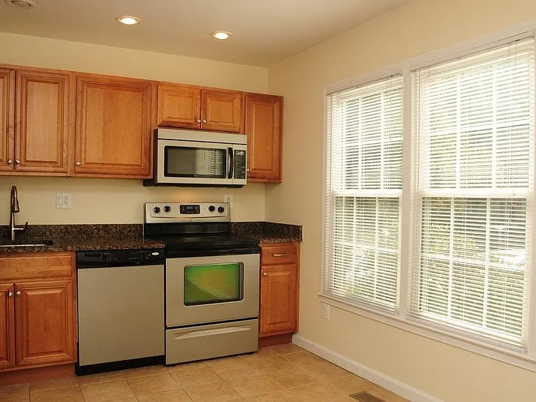 11965 Heathcote Ct — Photo 2