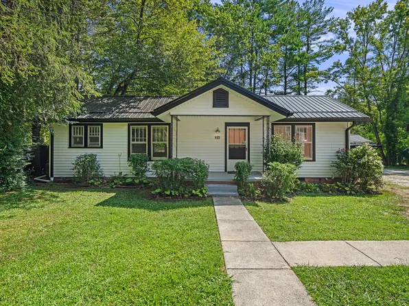 433 S Broad St, Brevard, NC 28712