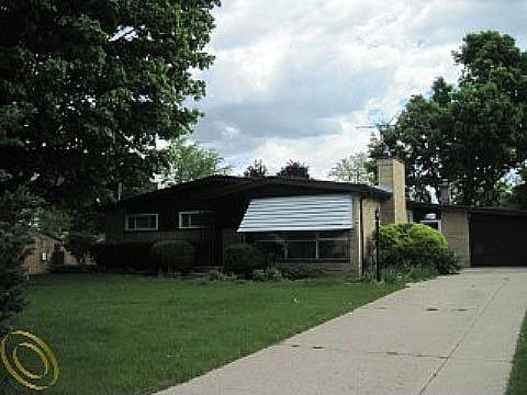 2nd image of 2215 Saint Joseph St