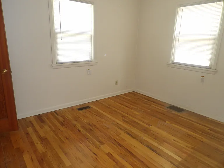 1501 N Cedar St — Photo 19