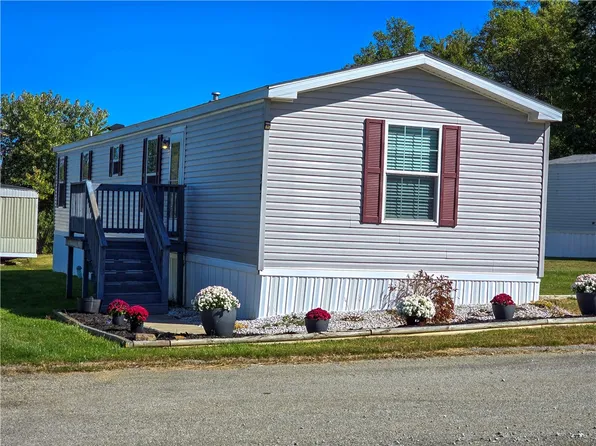 307 Persian Ln, Greensburg, PA 15601