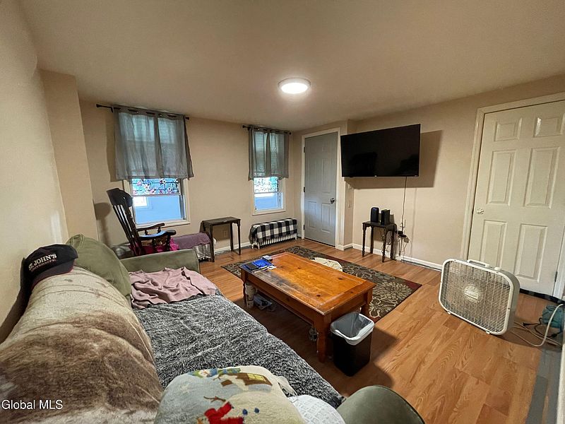 5th image of 274 3rd Avenue
