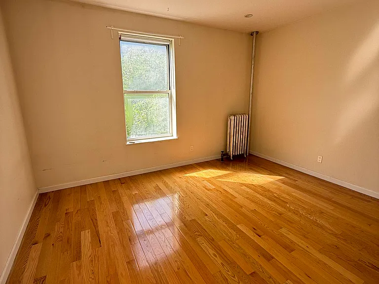 247 Wadsworth Ave #3B — Photo 4