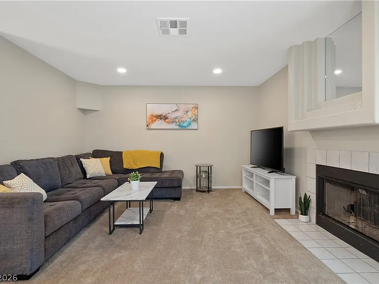 8216 Diamond Star Ct — Photo 7