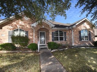 401 Tanglewood Dr, Brenham, TX 77833