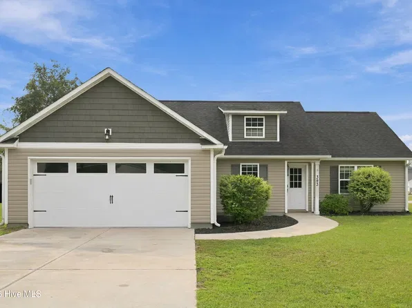 393 Haw Branch Road, Richlands, NC 28574