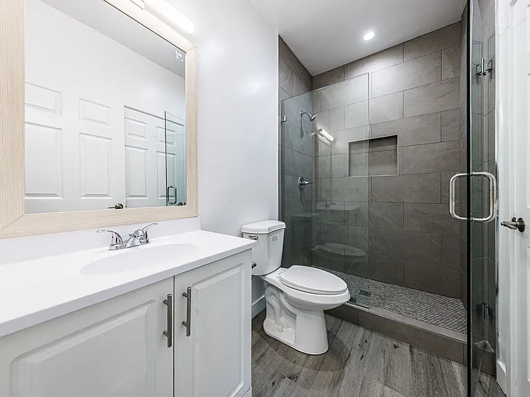 3015 Alsace Ave — Photo 24