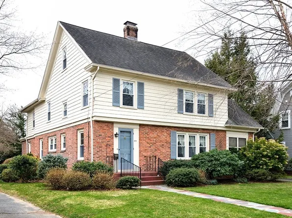 69 Greenacre Ave, Longmeadow, MA 01106