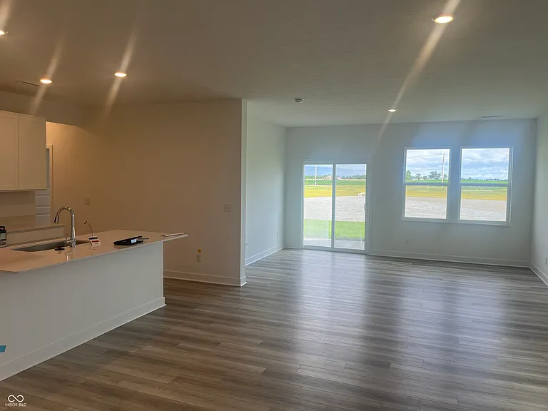6870 Teder Creek Ln — Photo 5