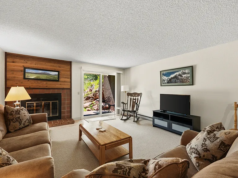 2822 Hager Ln #2B — Photo 1