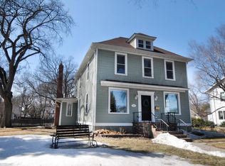 716 Reeves Dr, Grand Forks, ND 58201