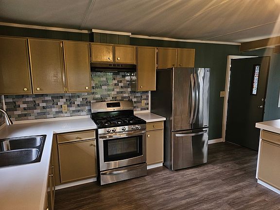 3rd image of 601 N Main St #36